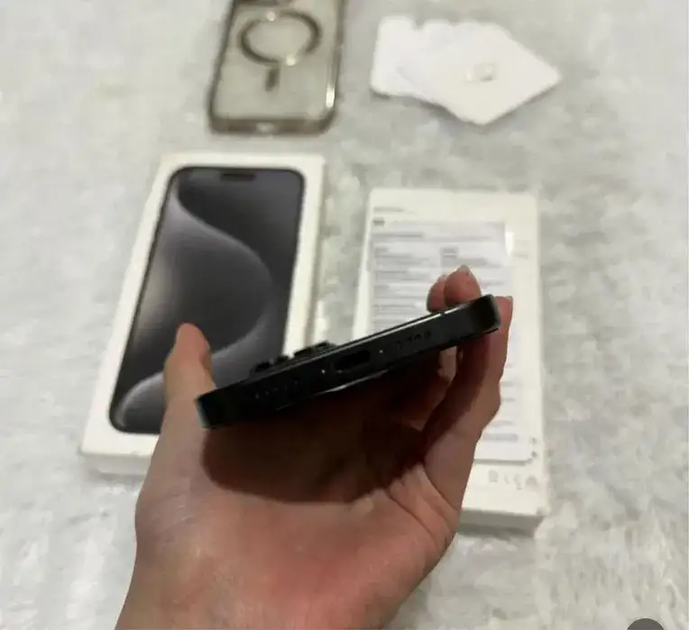 iphone 15pro Max Black titan 256gb, фотография 5
