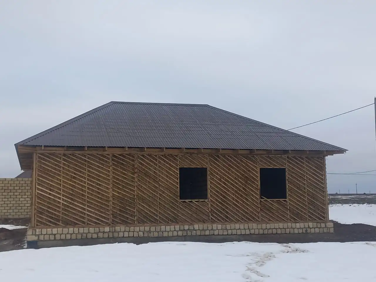 Продается дом с участком в Байтерекском районе, Байтерекский р-н, п. Калининское, мкрн Мунайши, фотография 1