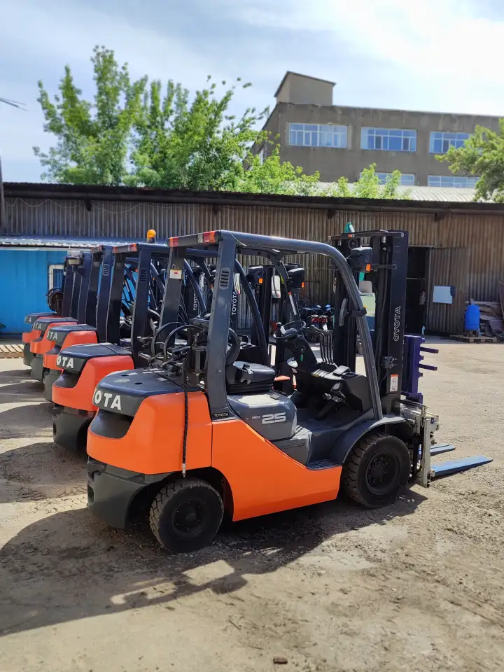 Вилочные погрузчики TOYOTA FG25 из Японии, фотография 5