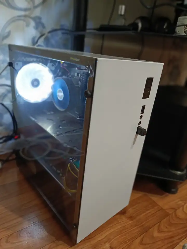 Игровой компьютер, фотография 2