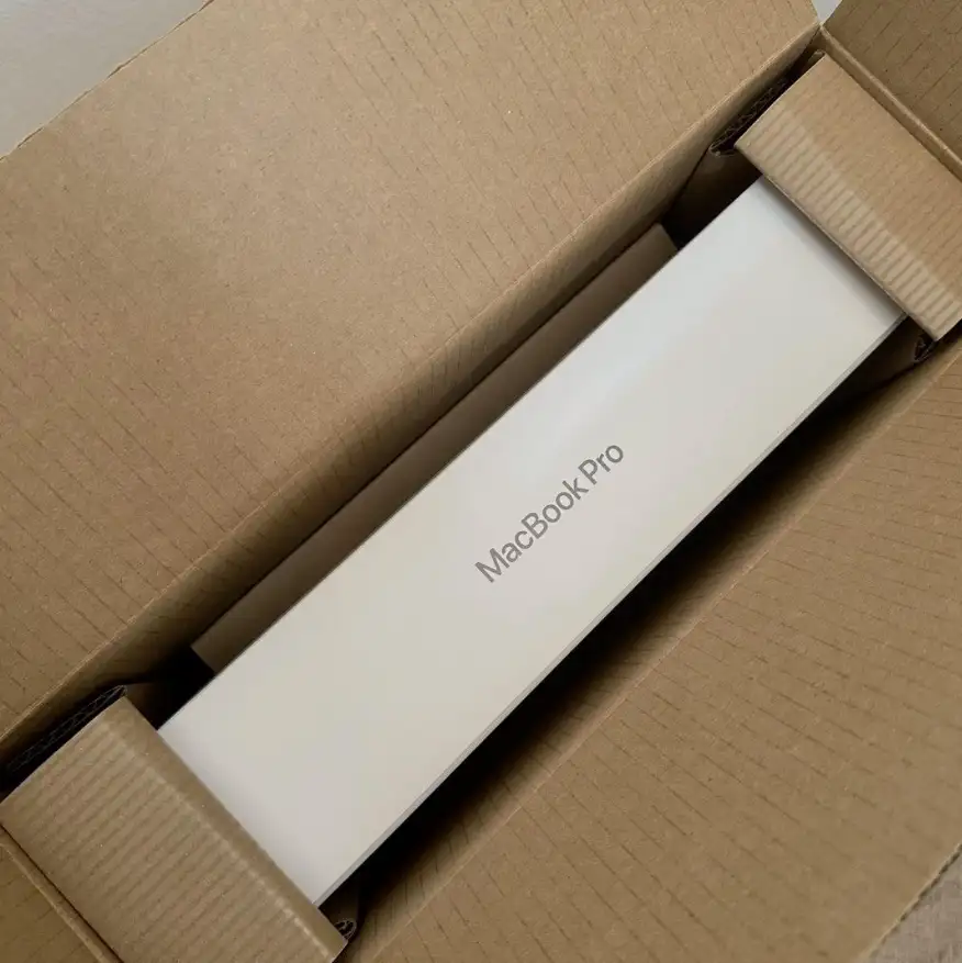 Apple 13-дюймовый Macbook Pro M1 Чип, фотография 2