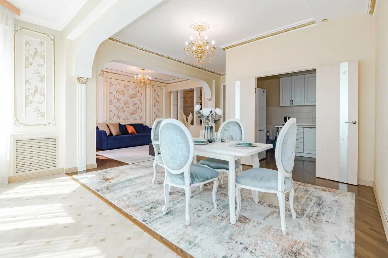 Апартаменты рядом с Дом Министерством, Достык 13/1, фотография 2