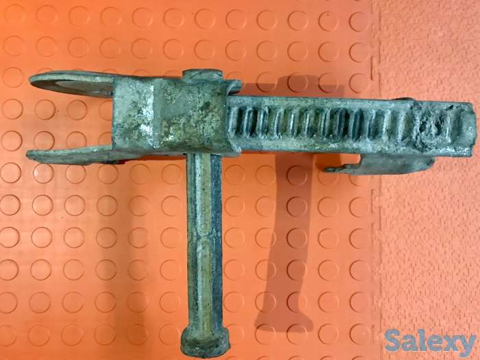 Универсальный замок для крупнощитовой опалубки пилосио, трио, крокодил, фотография 5