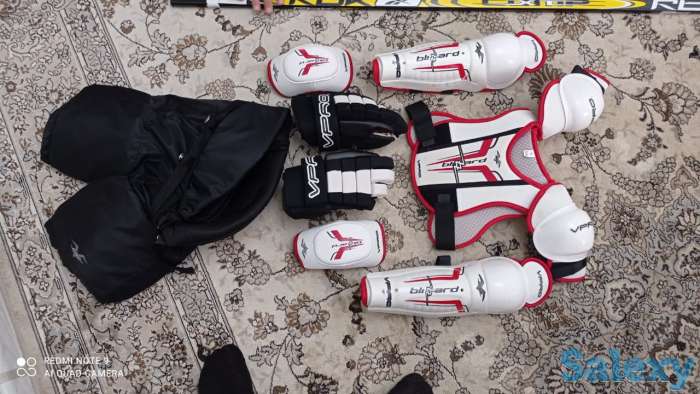 Продам срочно новые хоккейные клюшки и экипировки, фотография 12