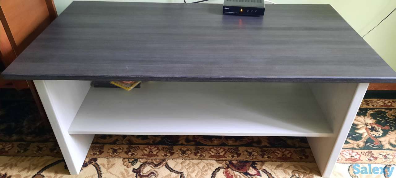 продам журнальный стол и два пуфа, фотография 2