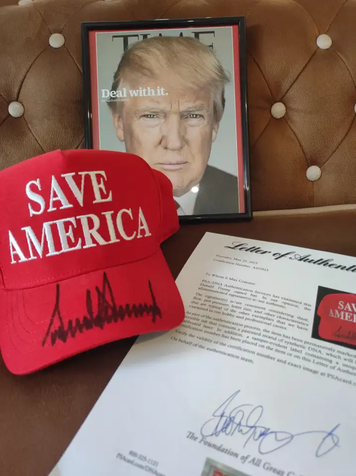 Бейсболка с автографом Дональда Трампа, фотография 7