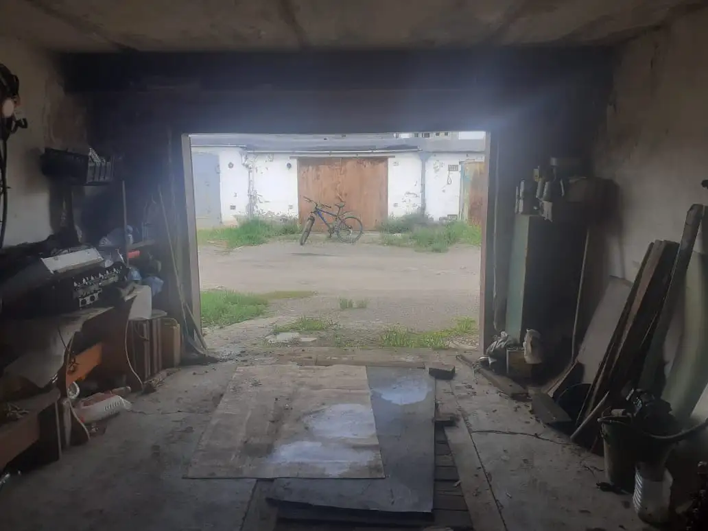 продаю срочно, мкр Юго-Восток,  30й микрорайон , блок 2, ряд 14, гараж 34А., фотография 2