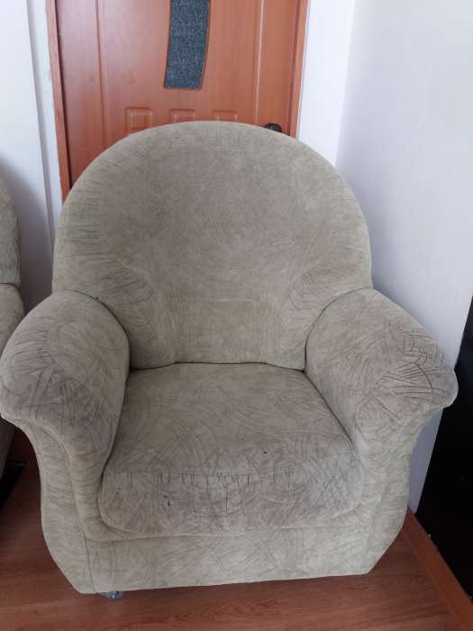 Угловой диван с креслом, фотография 1