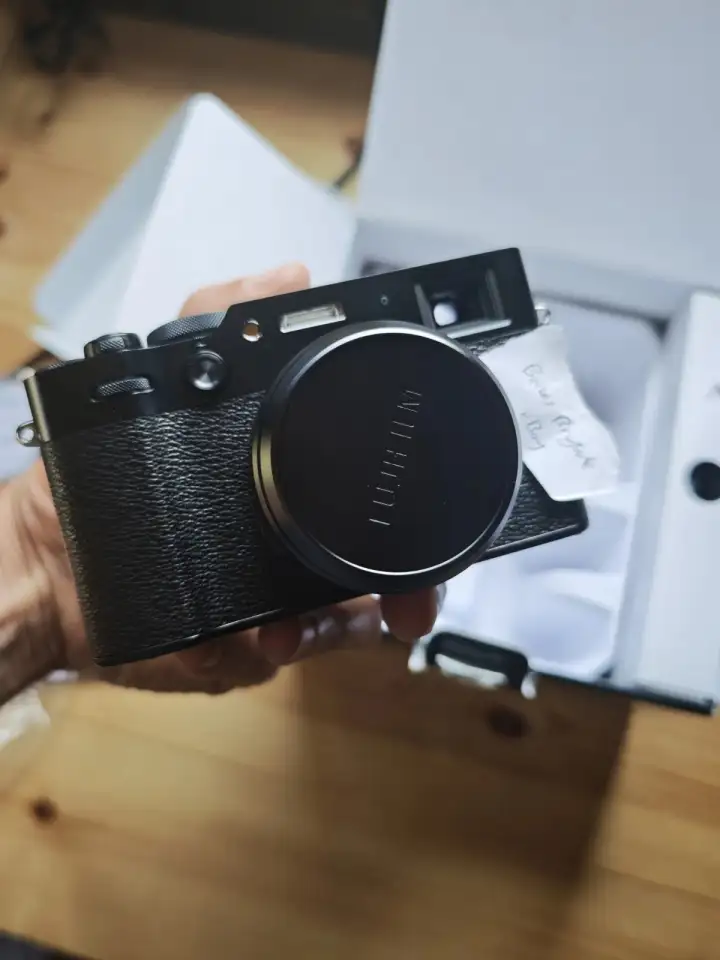 Цифровая камера FUJIFILM X100VI черная, фотография 2