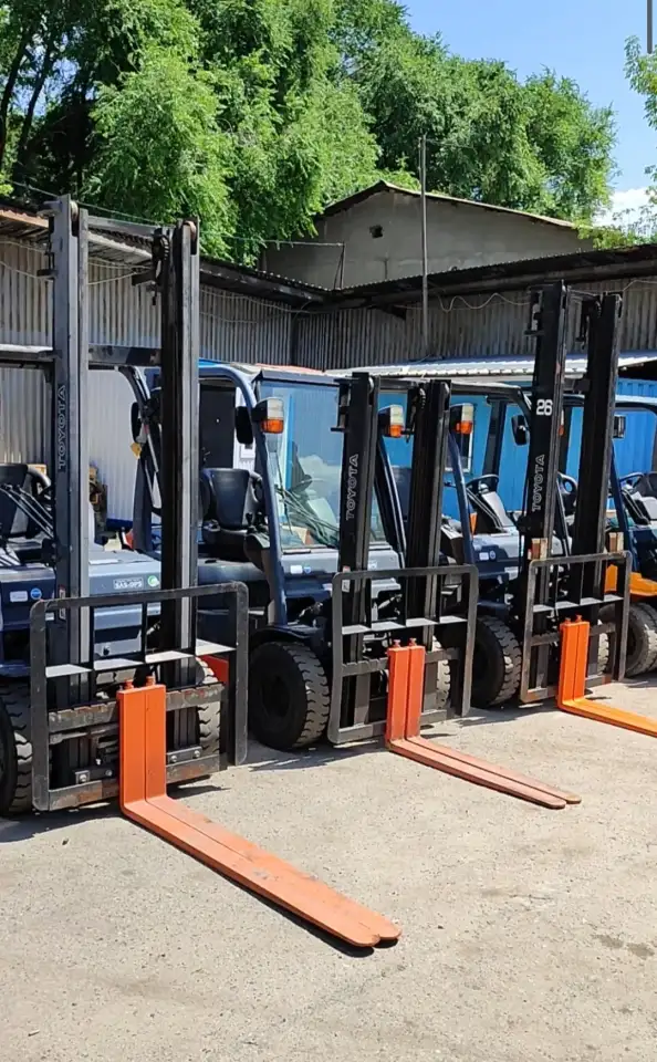 Вилочные погрузчики Toyota 1.5 тонн из Японии, фотография 1