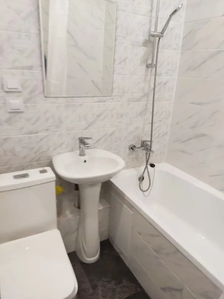 Продам двухкомнатную квартиру в районе пересечения улиц Жарокова и Мынбаева., фотография 4