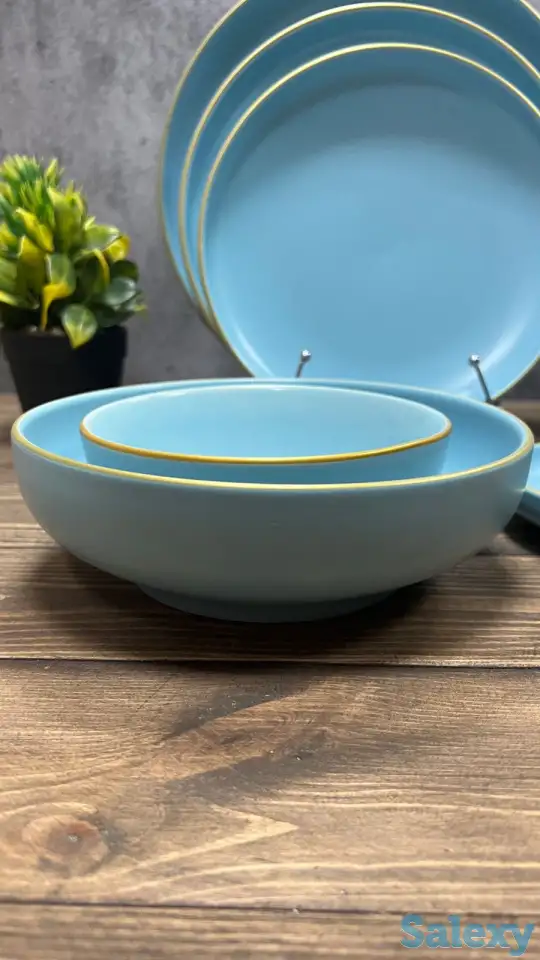 Небесно-голубой столовый сервиз с золотой каёмкой Vassila, фотография 4