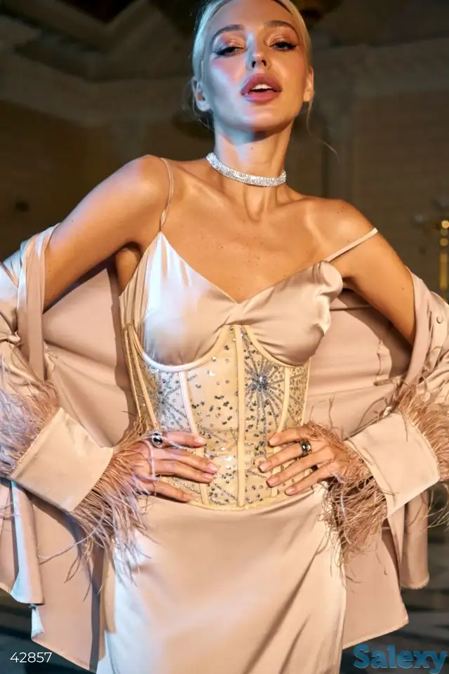 Серебристый корсет с пайетками, фотография 1