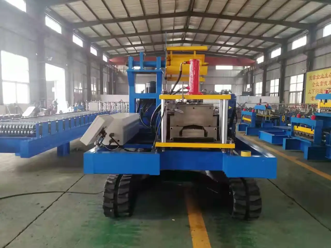 Оборудование для производства тепличных лотков, фотография 1