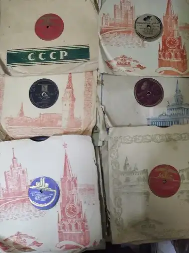 Грампластинки старые и более современные ..., фотография 1
