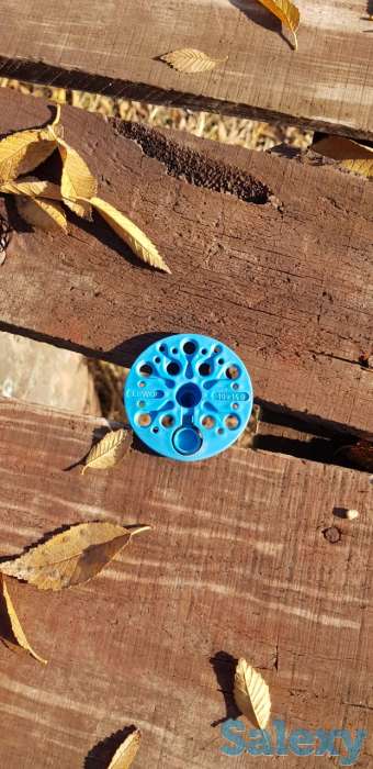 Дюбель распорный, пластиковый, фотография 1