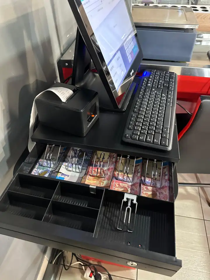 Умаг. Кассовые оборудование. Учёт торговли, фотография 2