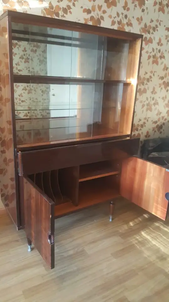 Шкаф для посуды полированый, фотография 2