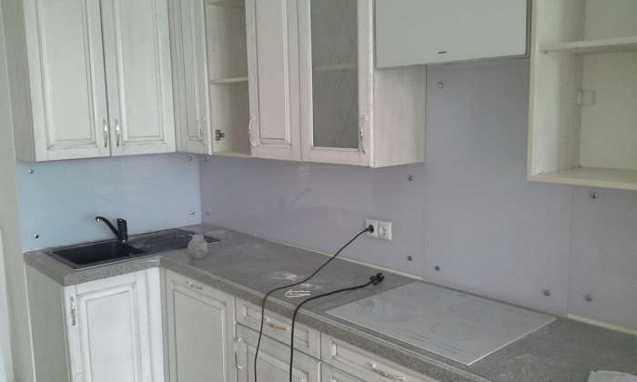 кухонные фартуки из стекла, фотография 1