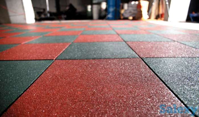 Резиновая плитка, покрытие для детских и спортивных площадок. Монтаж, фотография 2