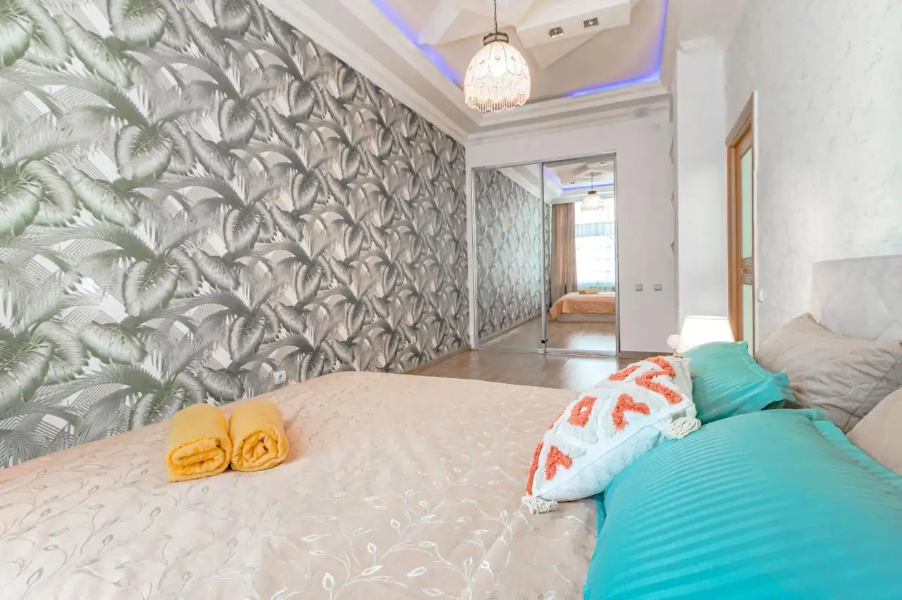 Апартаменты рядом с Байтереком, Кунаева 12/2, фотография 1