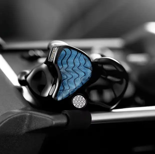 Наушники QoA  Celest Wyvern with Lara, фотография 2