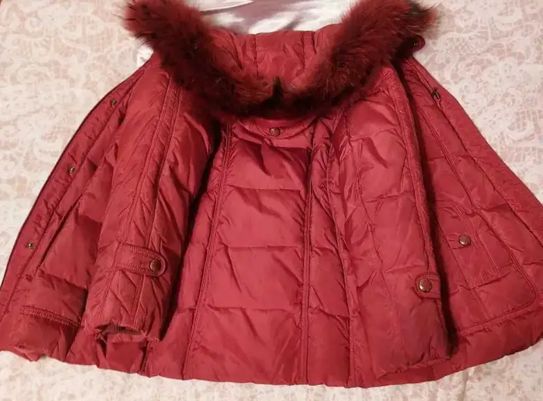 Продам тёплую, зимнюю женскую куртку, на синтепоне, с капюшоном., фотография 2