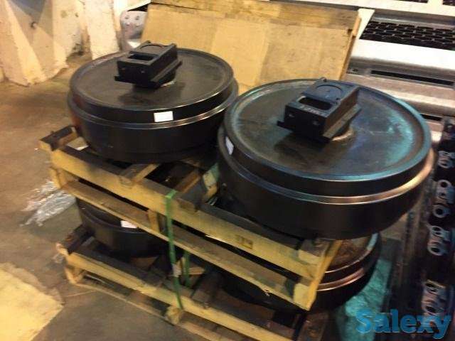 Колесо направляющее 81N6-13010 на Hyundai R210LC / R250LC 81N6-13010, фотография 1