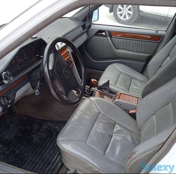 Продам Mercedes-Benz E260 1992, фотография 3