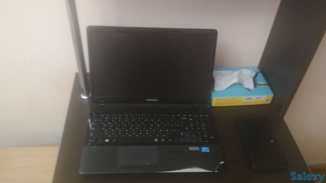 Продам ноутбук в нерабочем состоянии Самсунг, фотография 1