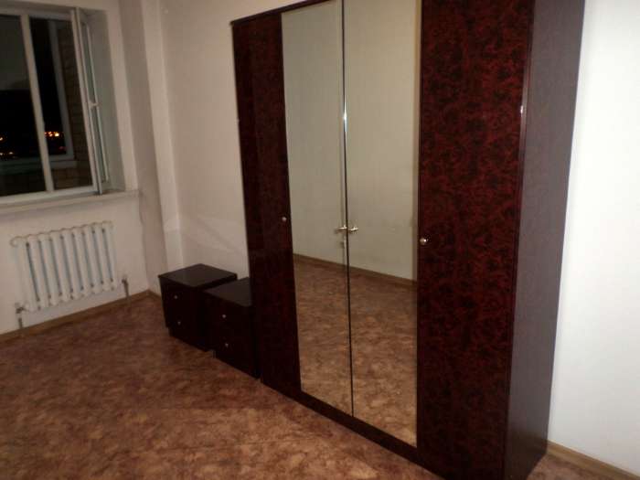 Шкаф + 2 прикроватные тумбочки, фотография 5