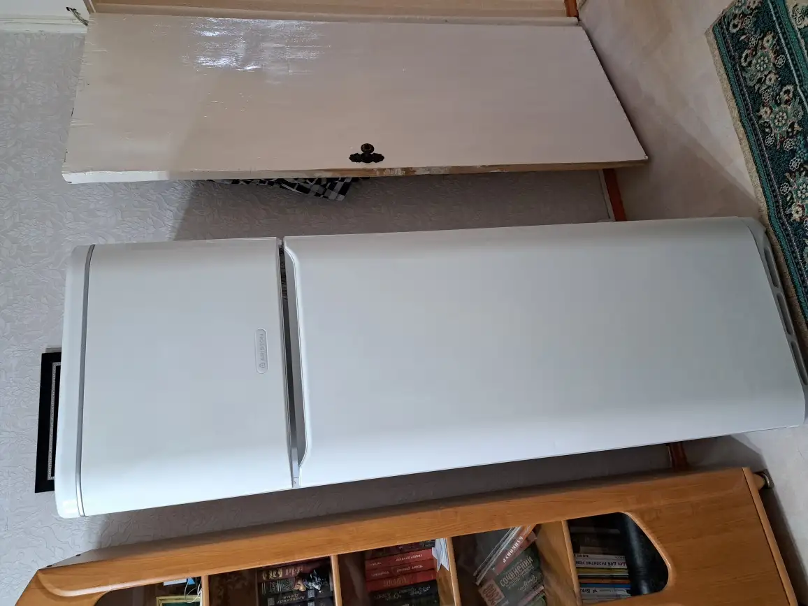 продам холодильник ARISTON 25 000 тенге,, фотография 5