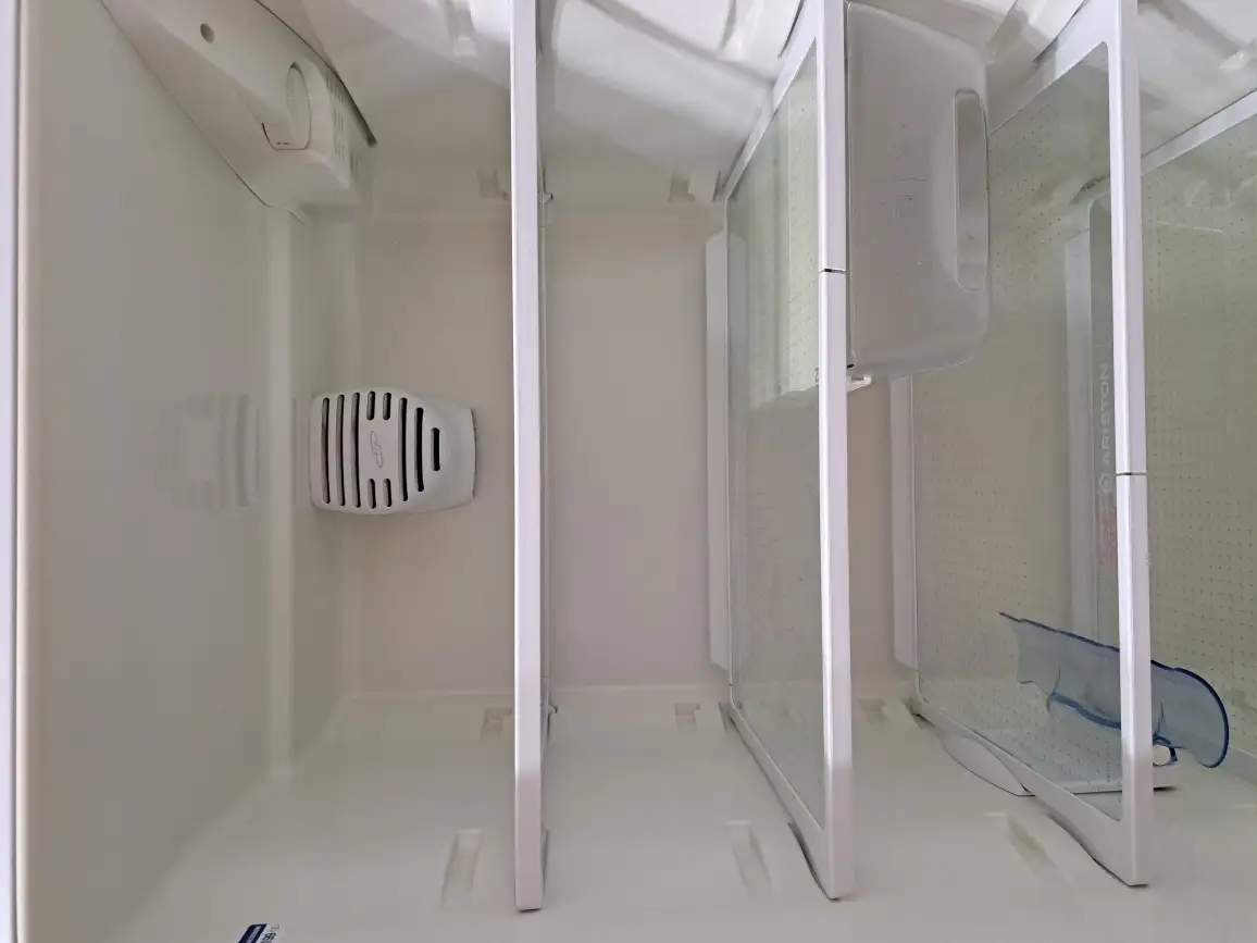 продам холодильник ARISTON 25 000 тенге,, фотография 3