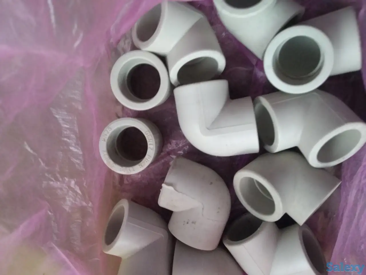 Трубы ПХВ, отводы полуотводы, краны радиатора отопления, фотография 4