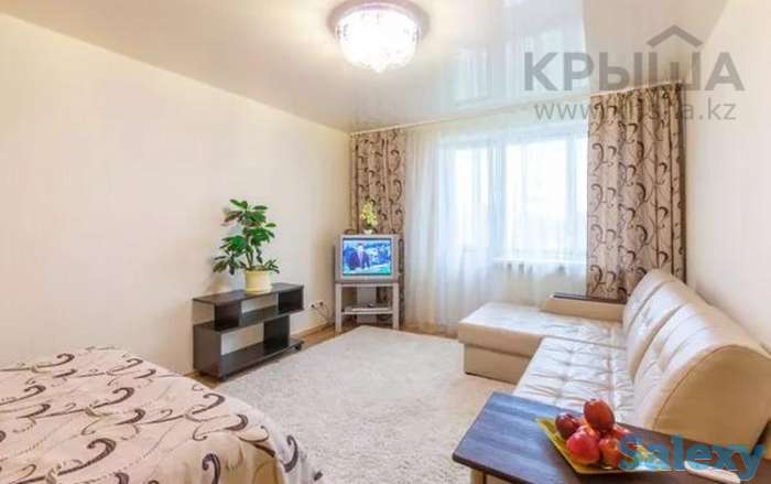 1-комнатная квартира посуточно, мкр, Васильковский, 35, фотография 1