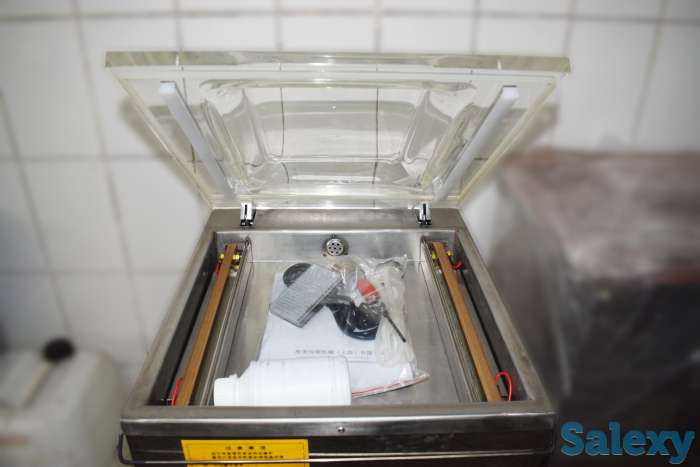 Однокамерный напольный вакуумный упаковщик  DZ-400D, фотография 2