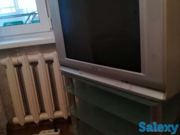 Продается телевизор японский с тумбой диагональ 72, фотография 1