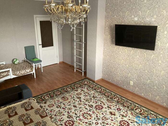 Продам квартиру, Пр-кт шакарима кудайбердиулы, 4/4, фотография 1
