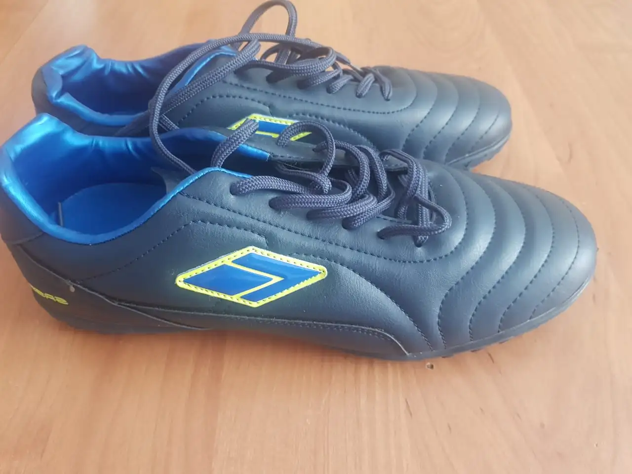 кроссовки для футзала, фотография 3