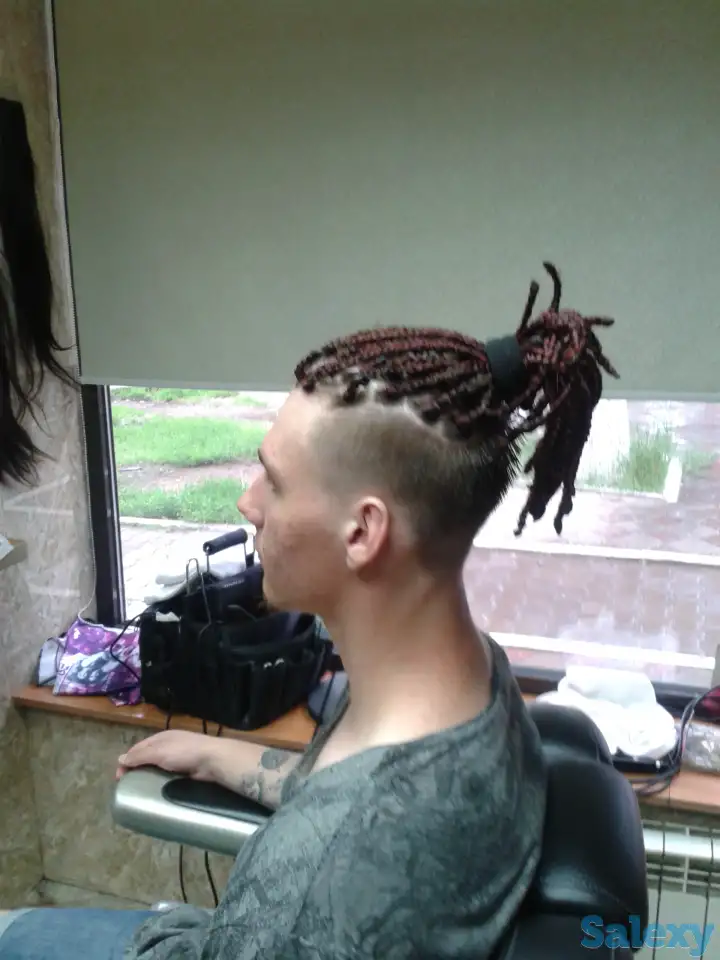 нужен маникюрный мастер, парикмахер-универсал, фотография 2