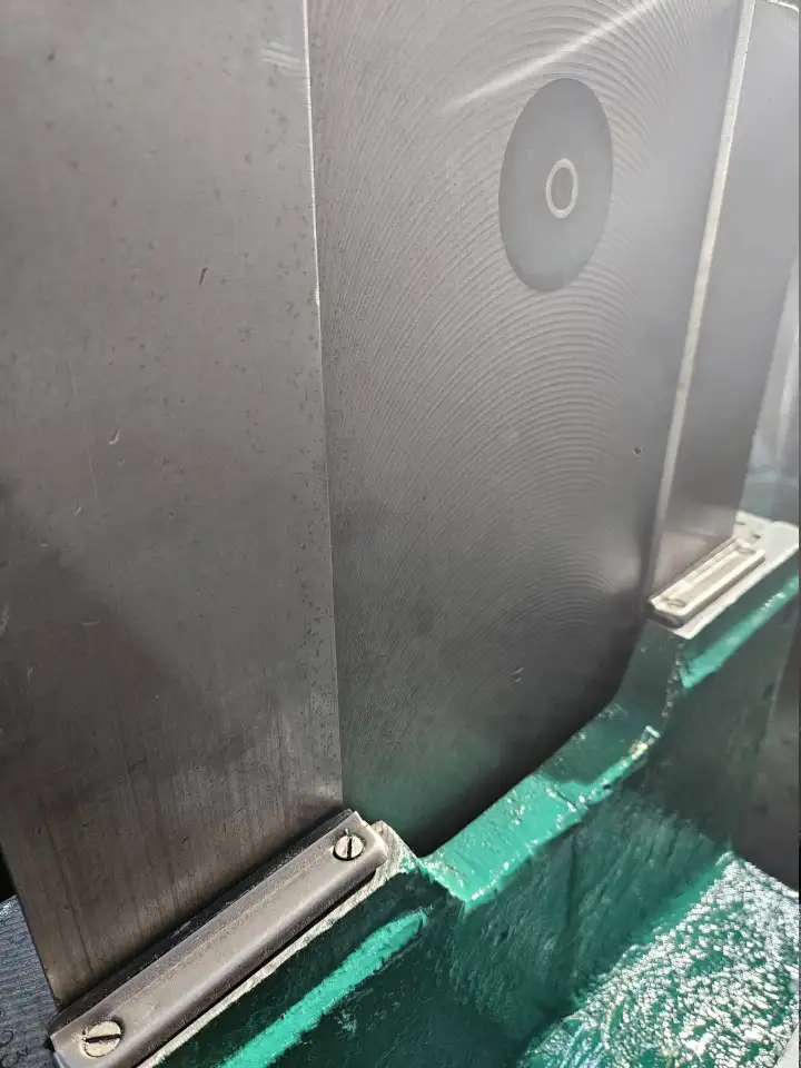 Вертикально-фрезерный станок ВМ127М 1993 г., фотография 9