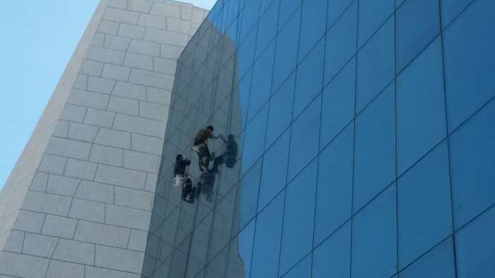 Монтаж осветительного оборудования, архитектурной подсветки на фасаде, фотография 2