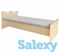 Кровать и две при кроватные тумбы, фотография 1