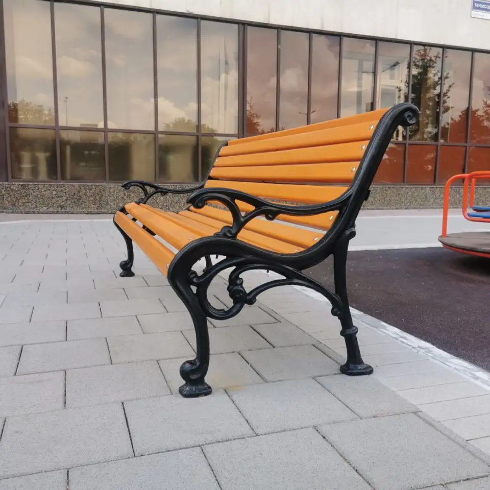 Скамья чугунная с подлокотниками  Лавочка чугунная с подлокотниками, фотография 1