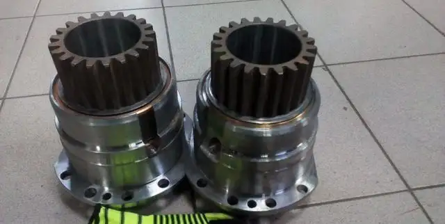 Стакан левправ. в сборе с солн.шест. на Т-4А, Т-4, фотография 1