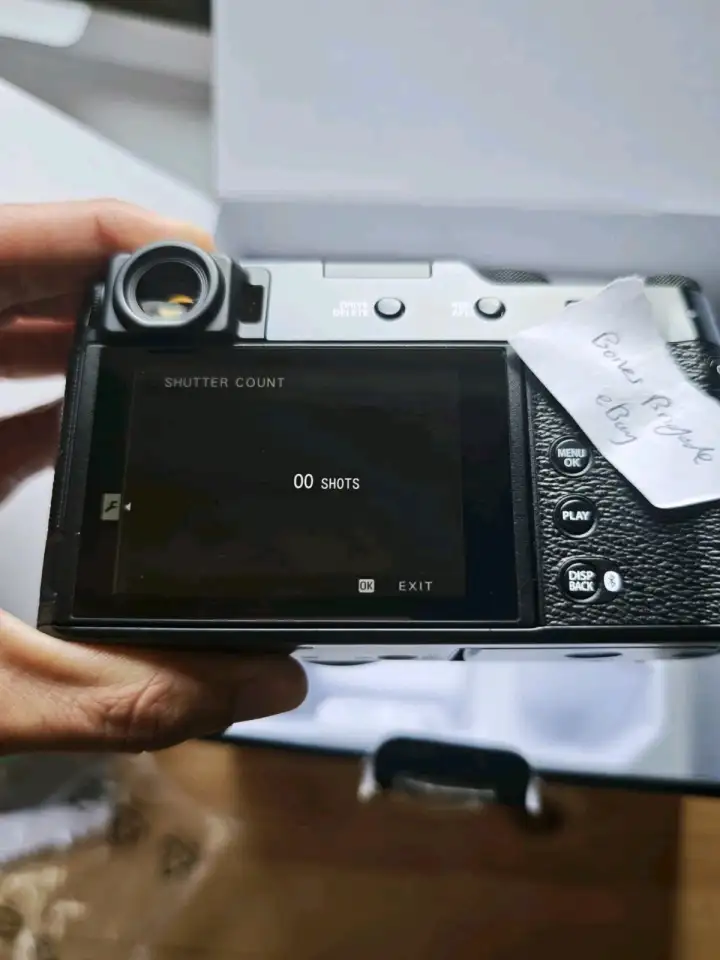 Цифровая камера FUJIFILM X100VI черная, фотография 4