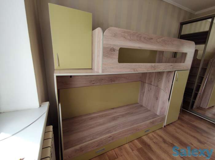 Двухъярусная детская кровать со шкафчиками, фотография 3