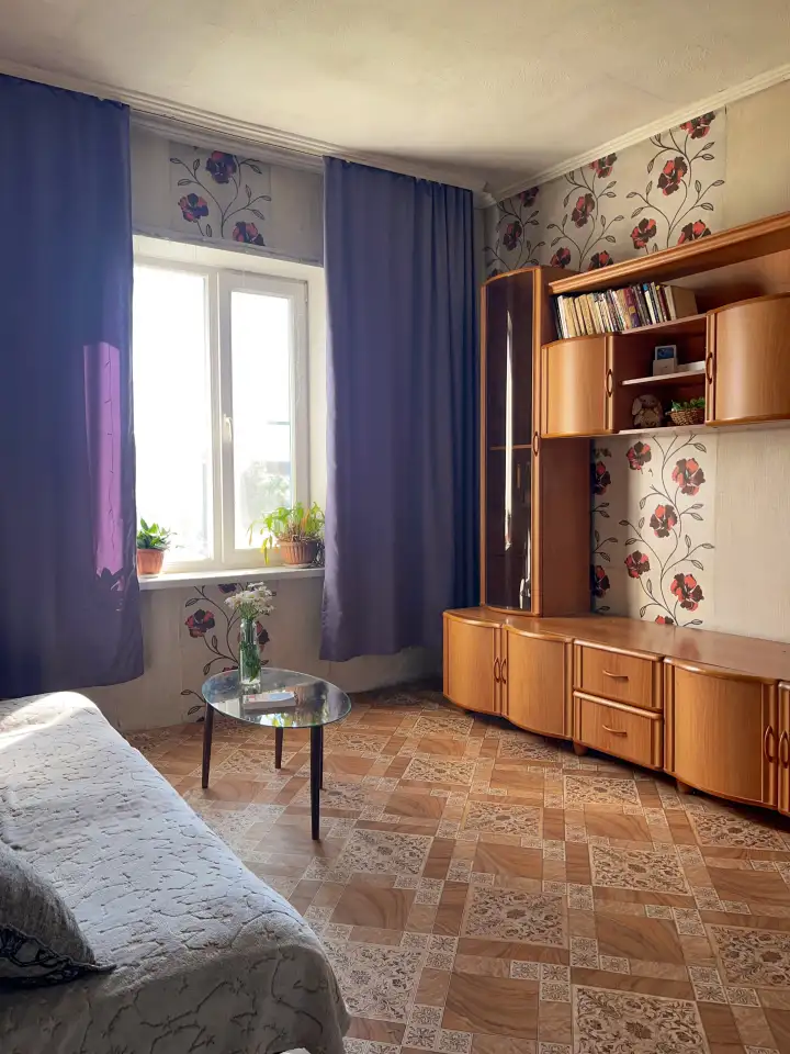 Продам уютный двор в черте города, Ул. Бажова д.163А, фотография 1