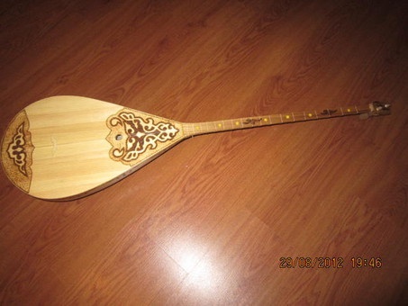 домбра, фотография 1