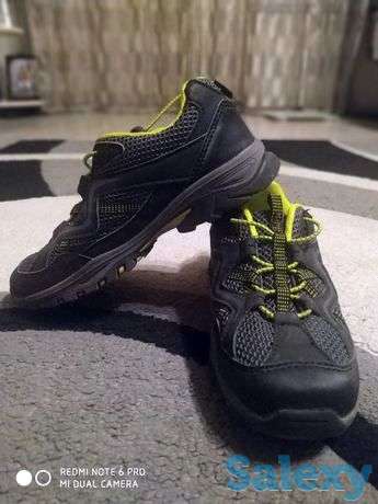 Спортивные кроссовки, фотография 1